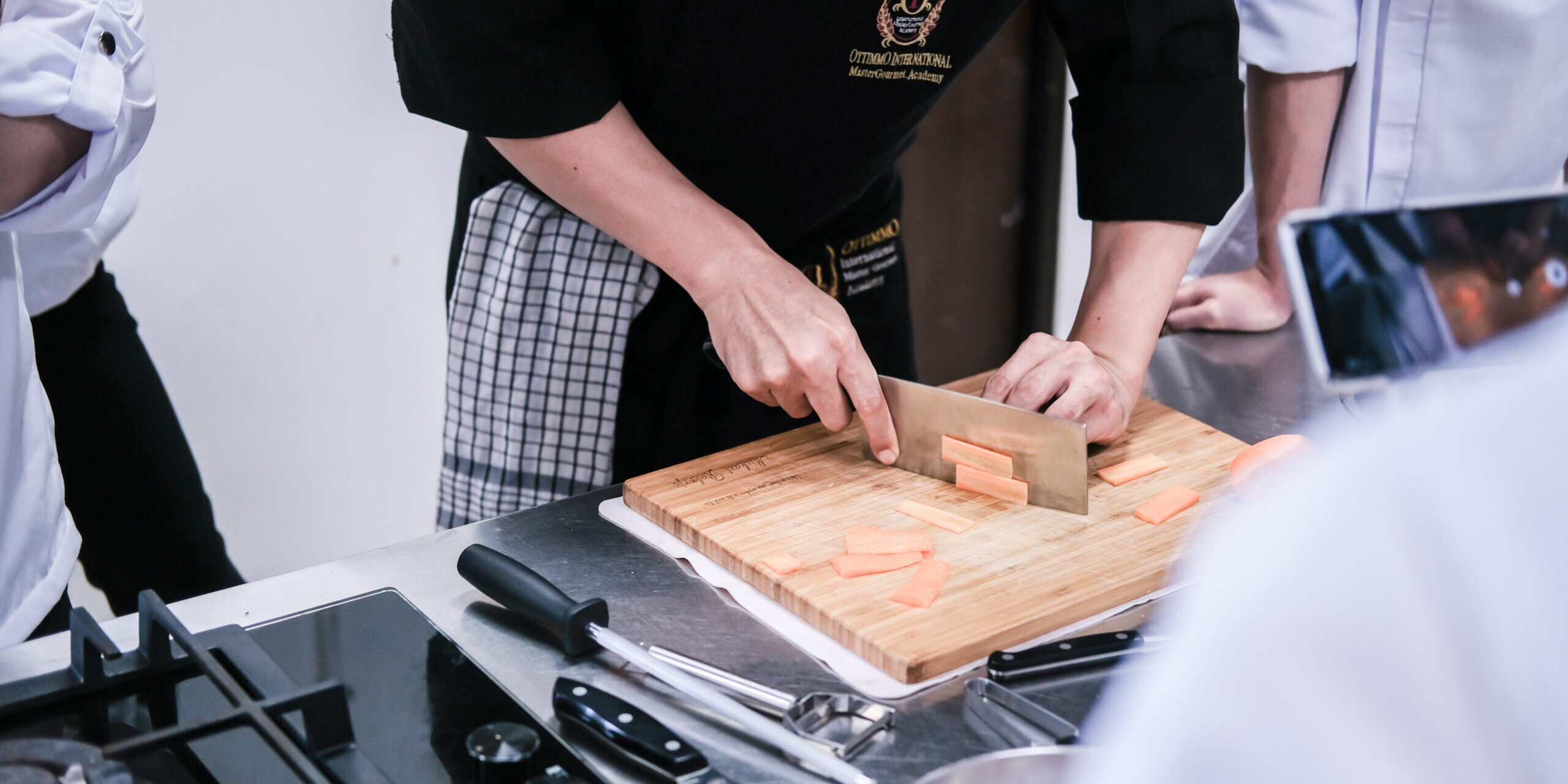 OTTIMMO – Teaching Knife Skill for Beginner – 24112022 Knife skills class by OTTIMMO