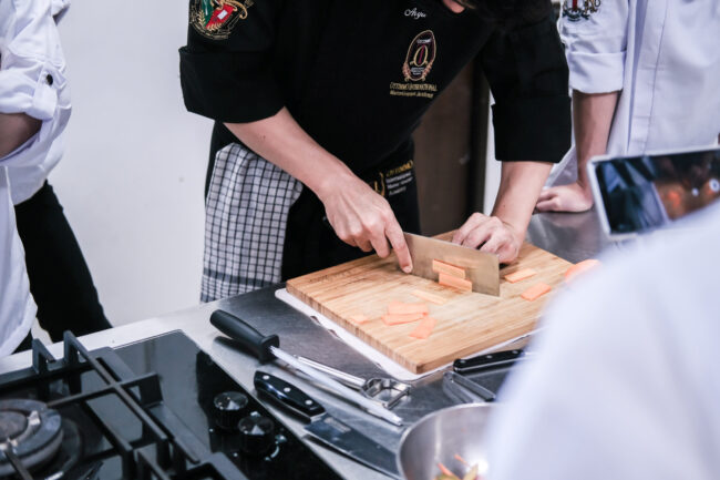 OTTIMMO – Teaching Knife Skill for Beginner – 24112022 Knife skills class by OTTIMMO
